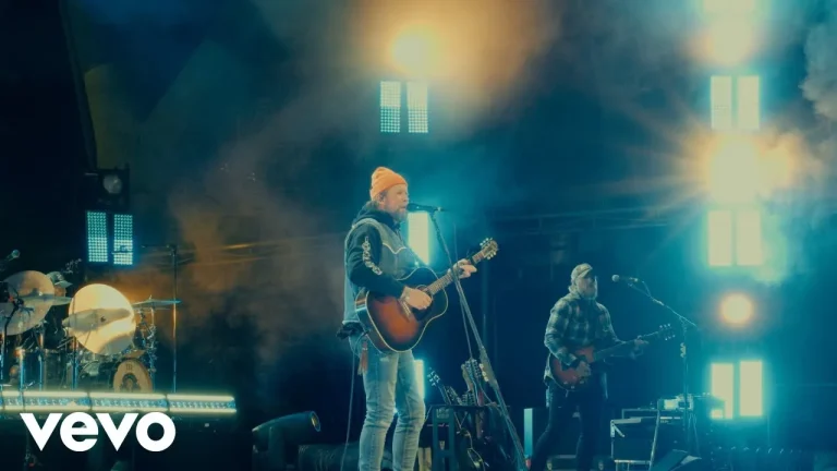 Zach Williams - Less Like Me (Live)