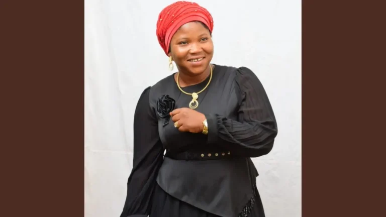 Sis Olilanyam - Chim Akolam